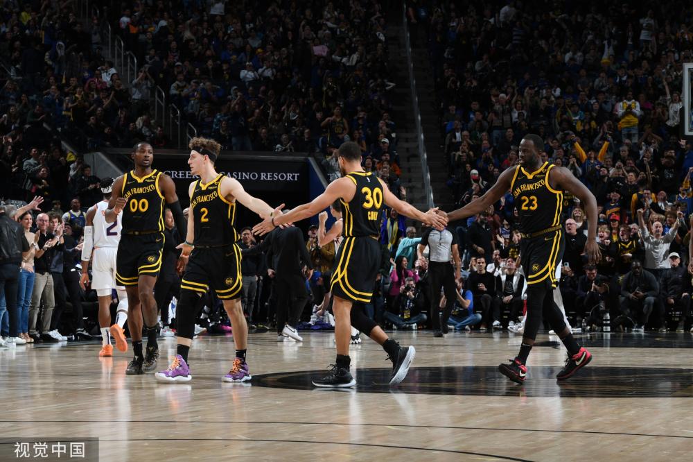 行進攻並壓 行進攻並壓