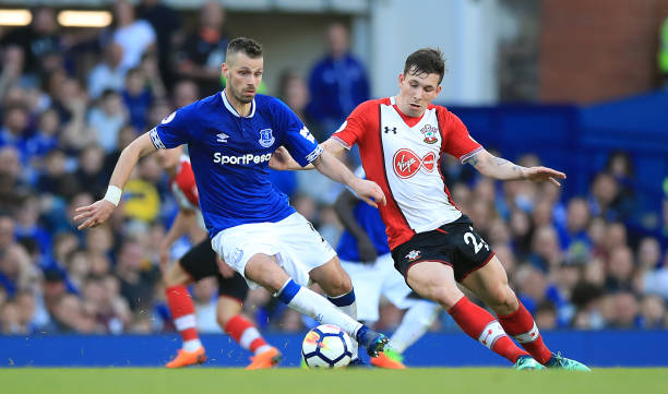 引发公众共 引发公众共