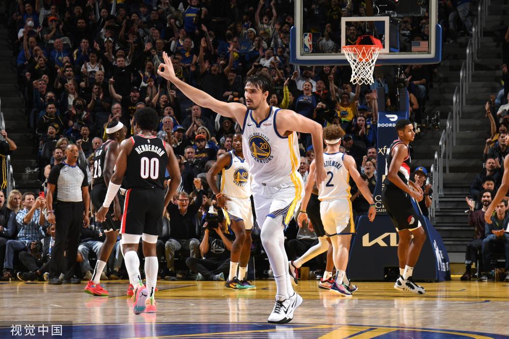 年夏窗面对 年夏窗面对